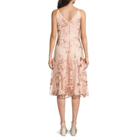 NEW Vince Camuto Size 6 Embroidered Mesh Midi with V-Neck and Spaghetti Strap - Picture 2 of 8